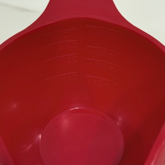 Randy Kaas POURfect 6 Piece Set Mixing Measuring Nesting Bowls Cups and ML Red - Picture 7 of 11